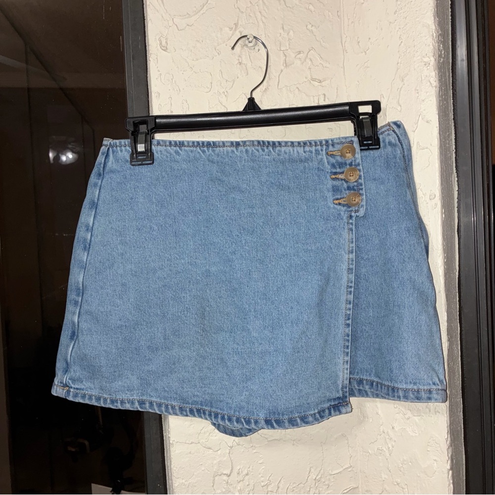 Forever 21 Light Blue Denim Skort with Side Button Detail